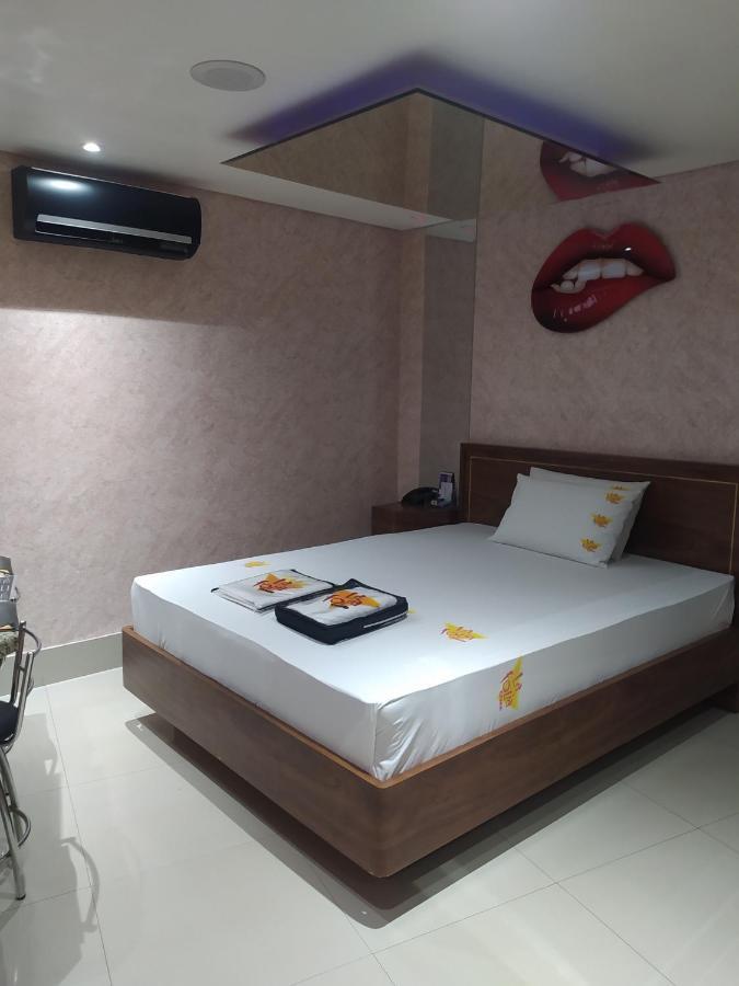 Motel La Folia Ribeirao Preto Luaran gambar